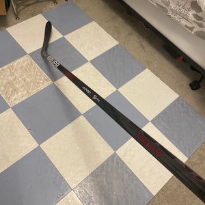 Used Senior Bauer Right Handed P28  Vapor X5 Pro Hockey Stick