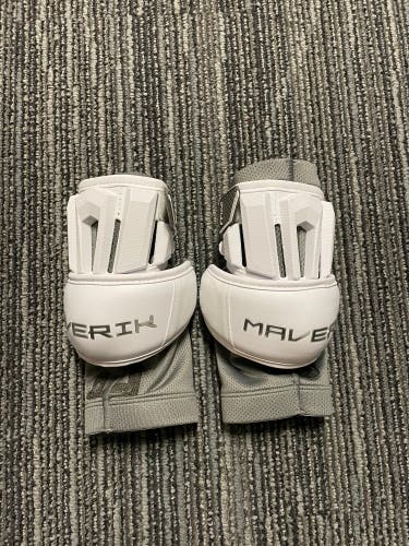 Maverik Max Elbow Caps