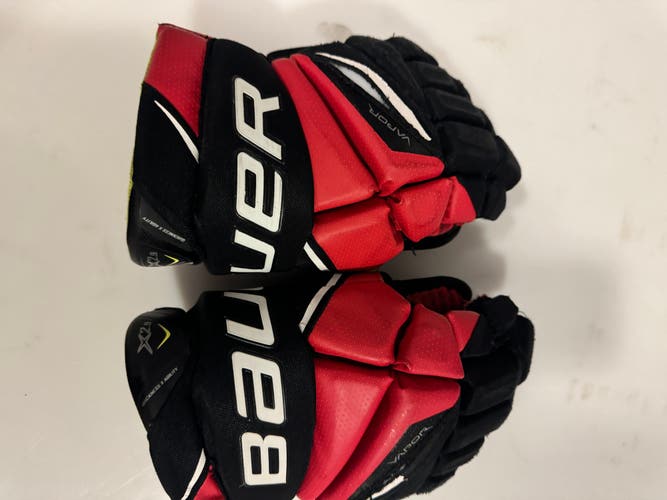 Used  Bauer 12" Vapor X2.9 Gloves