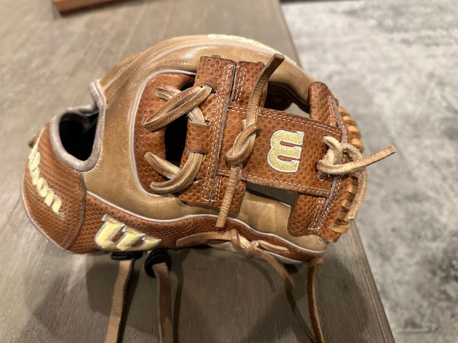 Used 2022 Infield 11.5" A2000 Baseball Glove