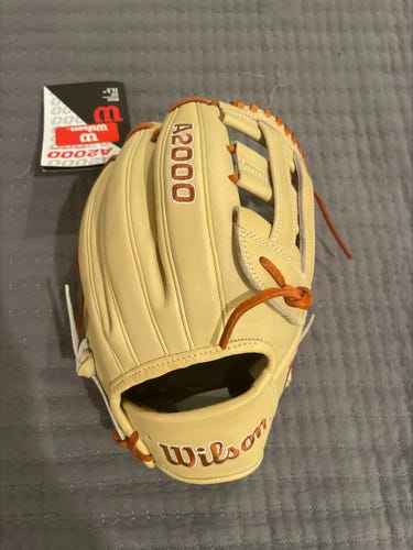 New Right Hand Throw Wilson Infield A2000 Baseball Glove 11.5"