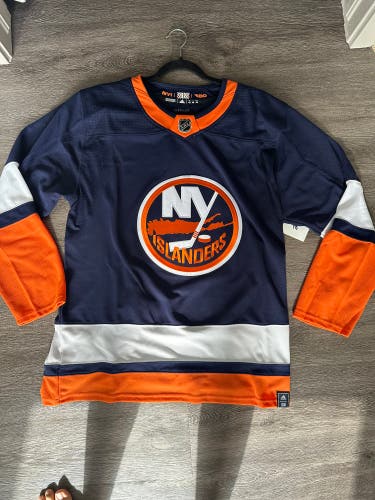 NWT New York Islanders Adidas Authentic Reverse Retro 1.0