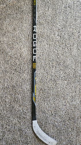 Used Intermediate Right Handed Hockey Stick Toe Pattern