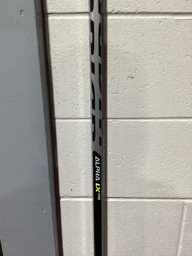 New Senior Warrior Alpha LX Pro Right Hand Hockey Stick W88