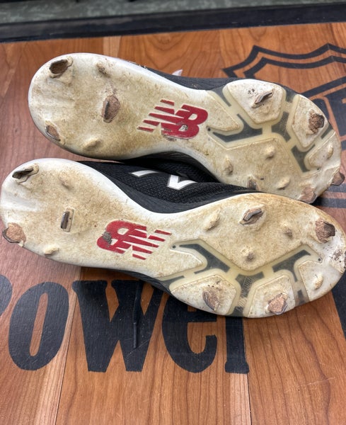 New Balance Baseball Cleats Size 10