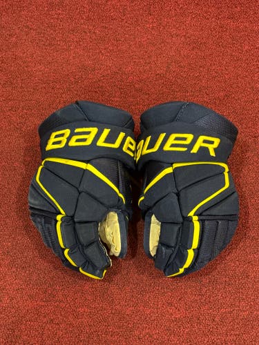Merrimack College  Bauer 14" Pro Stock Vapor Hyperlite Gloves Item#MCG21