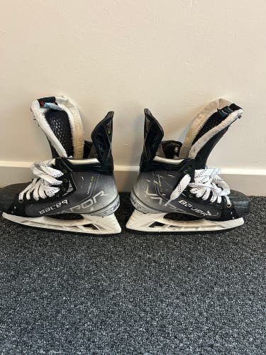 Bauer hockey skates mens pro stock - Great Condition