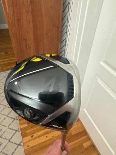 Nearly New Men's Bridgestone Right Handed Regular Flex 10.5 Loft JGR Driver