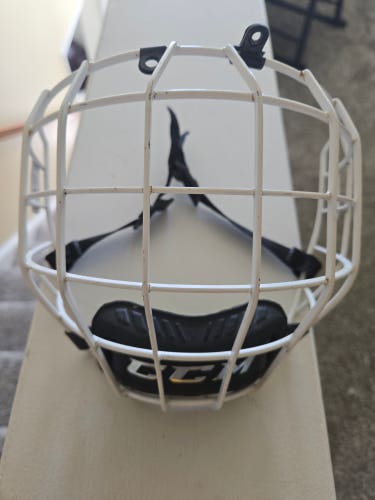 Used Small Bauer CCM FM680 Full Cage