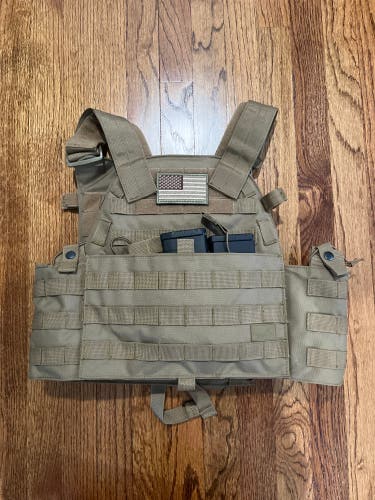 Airsoft Plate Carrier - Lancer Tactical