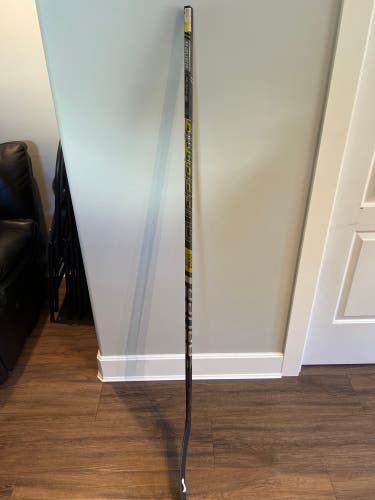 Brand New Bauer Supreme 2S Pro Stick - P88 Curve And 70 Flex