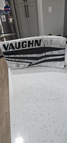 Used Vaughn V9 Pro Carbon Regular