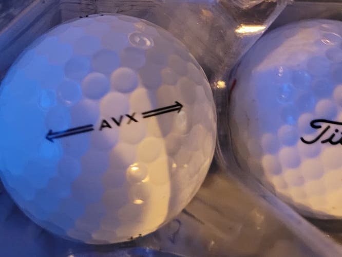 Used Titleist AVX Balls 12 Pack (1 Dozen)