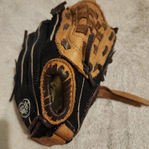 Louisville Slugger Right Hand Throw Genesis 1884 Baseball Glove 10" Let's go t-ball