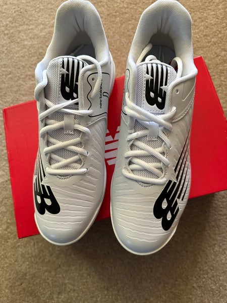 White New Kid's Low Top Molded Cleats 4040v6