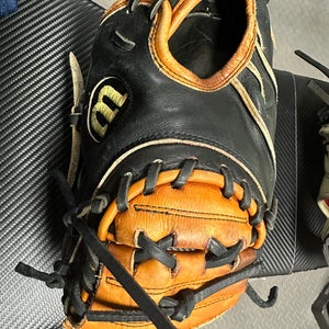 Used 2021 Catcher's 32.5" A2000 Baseball Glove