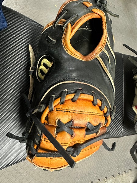 Used 2021 Catcher's 32.5" A2000 Baseball Glove