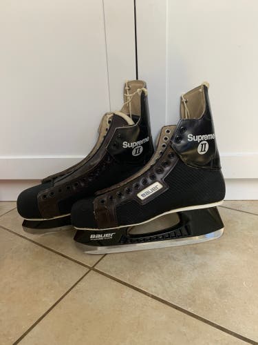 Vintage Bauer Supreme II Skates with Box Size 10