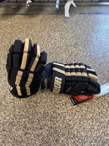 New Warrior Alpha Pro Gloves 15" Pro Stock