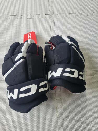 New Ccm Next Glove Bk Wh 11"