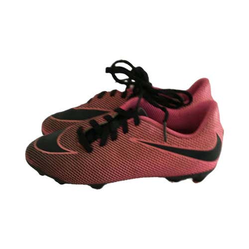 Used Nike Bravata Youth 12 Cleat Soccer Outdoor Cleats