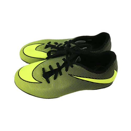Used Nike Bravata Junior 5 Cleat Soccer Outdoor Cleats