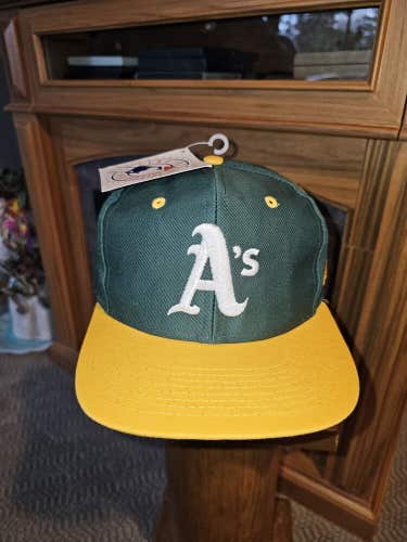 NEW Vintage Oakland Athletics MLB Competitor Sports Plain Logo Hat Cap Snapback