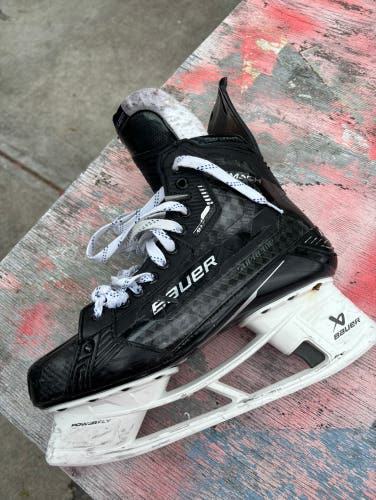Used Senior Bauer Regular Width Pro Stock 10 Supreme Mach Hockey Skates