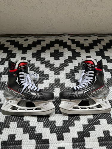 Used Bauer 8 Vapor 3X Hockey Skates