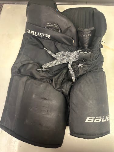 Used Junior Bauer Nexus 7000 Hockey Pants