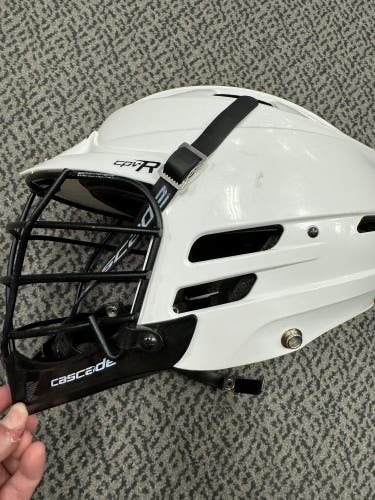 Used White Cascade CPVR Med/large lacrosse helmet