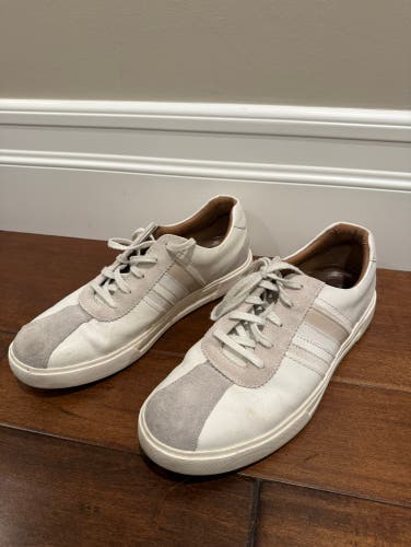 Men’s Size 9 White Sneakers