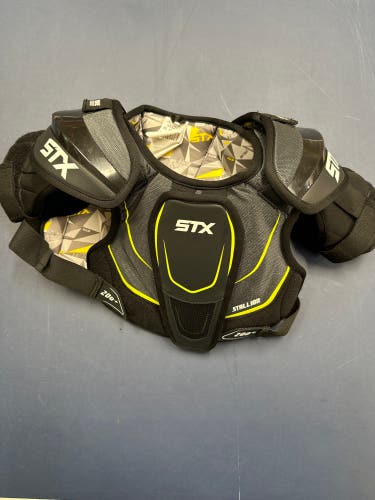 STX Stallion 200 Shoulder Pads Youth Medium