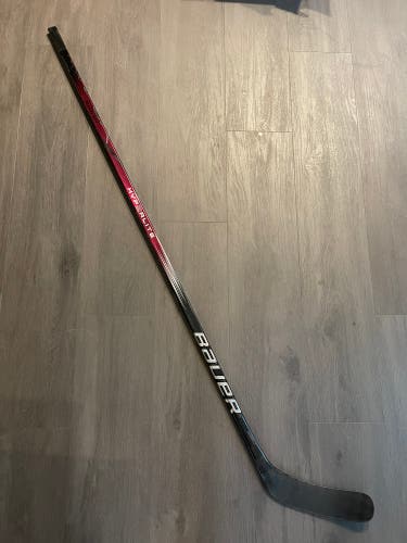 New Bauer Pro Stock Vapor FlyLite Lefty Hockey Stick