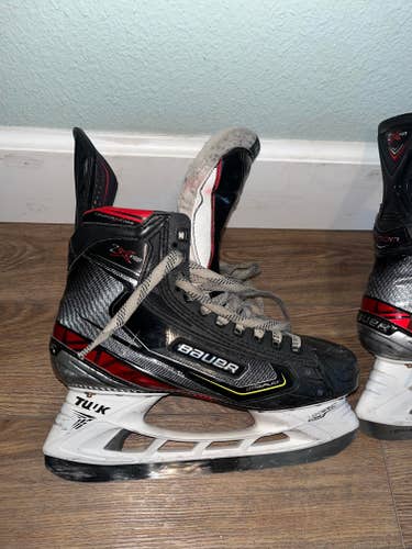Used Senior Bauer Vapor 2X Pro Hockey Skates Regular Width 8