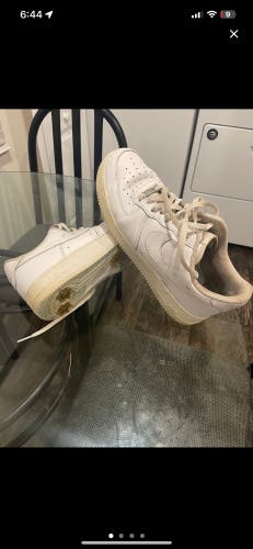 Used Size 12 (Women's 13) Nike Golf Shoes