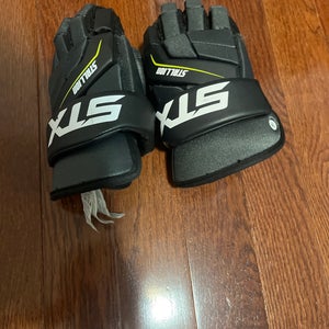 Used  STX Large Stallion 200 Lacrosse Gloves