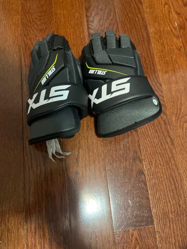 Used  STX Large Stallion 200 Lacrosse Gloves