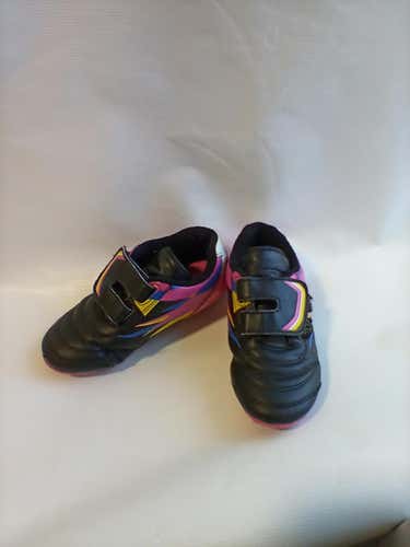 Used Youth 11.0 Cleat Soccer Outdoor Cleats