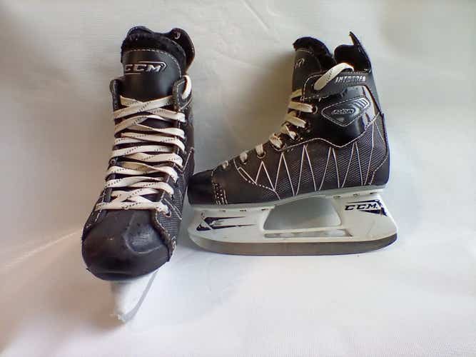 Used Ccm Intruder Junior 02 Ice Hockey Skates