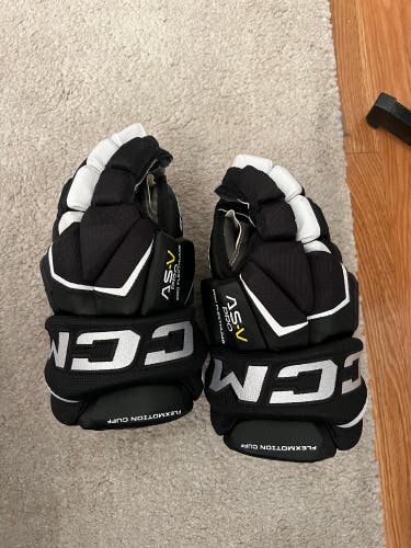 New CCM 12" Pro Stock Tacks AS-V Pro Gloves
