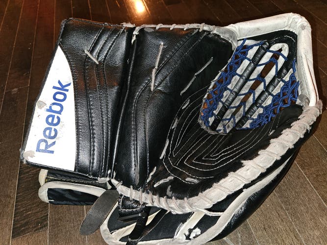 Regular Reebok XLT Premier 580 goalie glove
