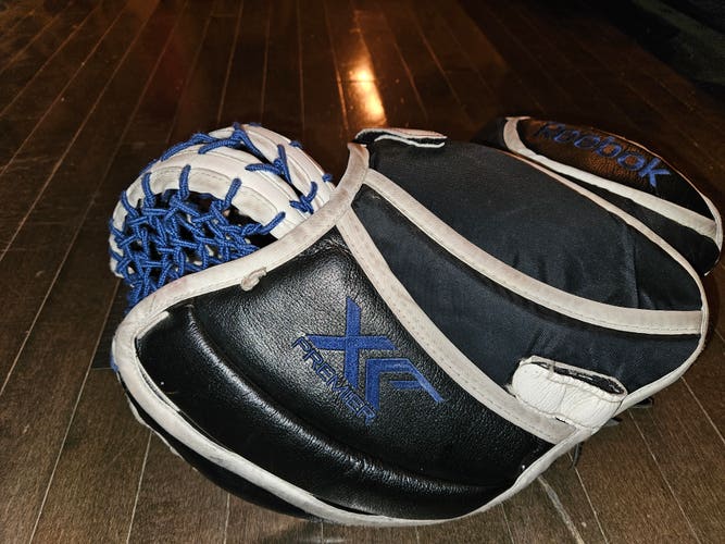 Regular Reebok XLT Premier 580 goalie glove