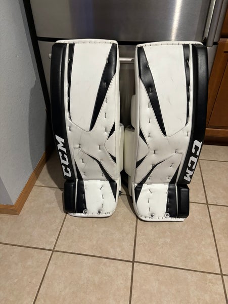 Used 33" CCM  Revolution 579 Goalie Leg Pads