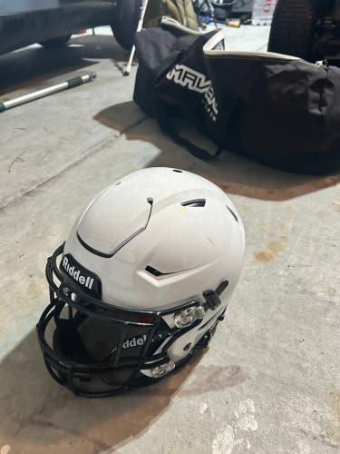 BRAND NEW Large Riddell SpeedFlex Helmet