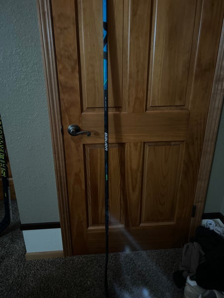 Used Intermediate Bauer Right Handed P92 Nexus Geo Hockey Stick