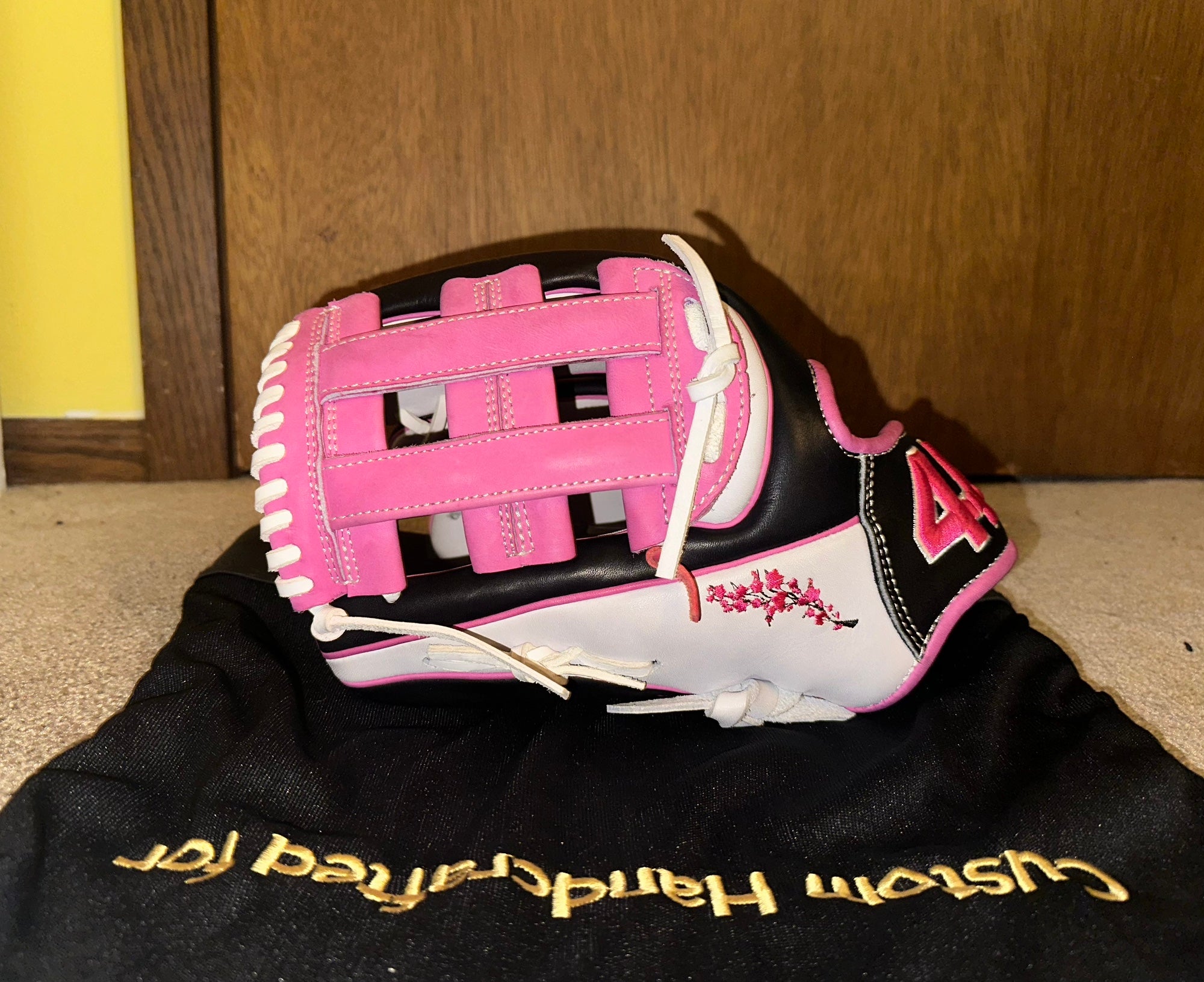 Lefty 44 Pro Glove H Web Pink Cherry Blossom 12 inch (Offers Open