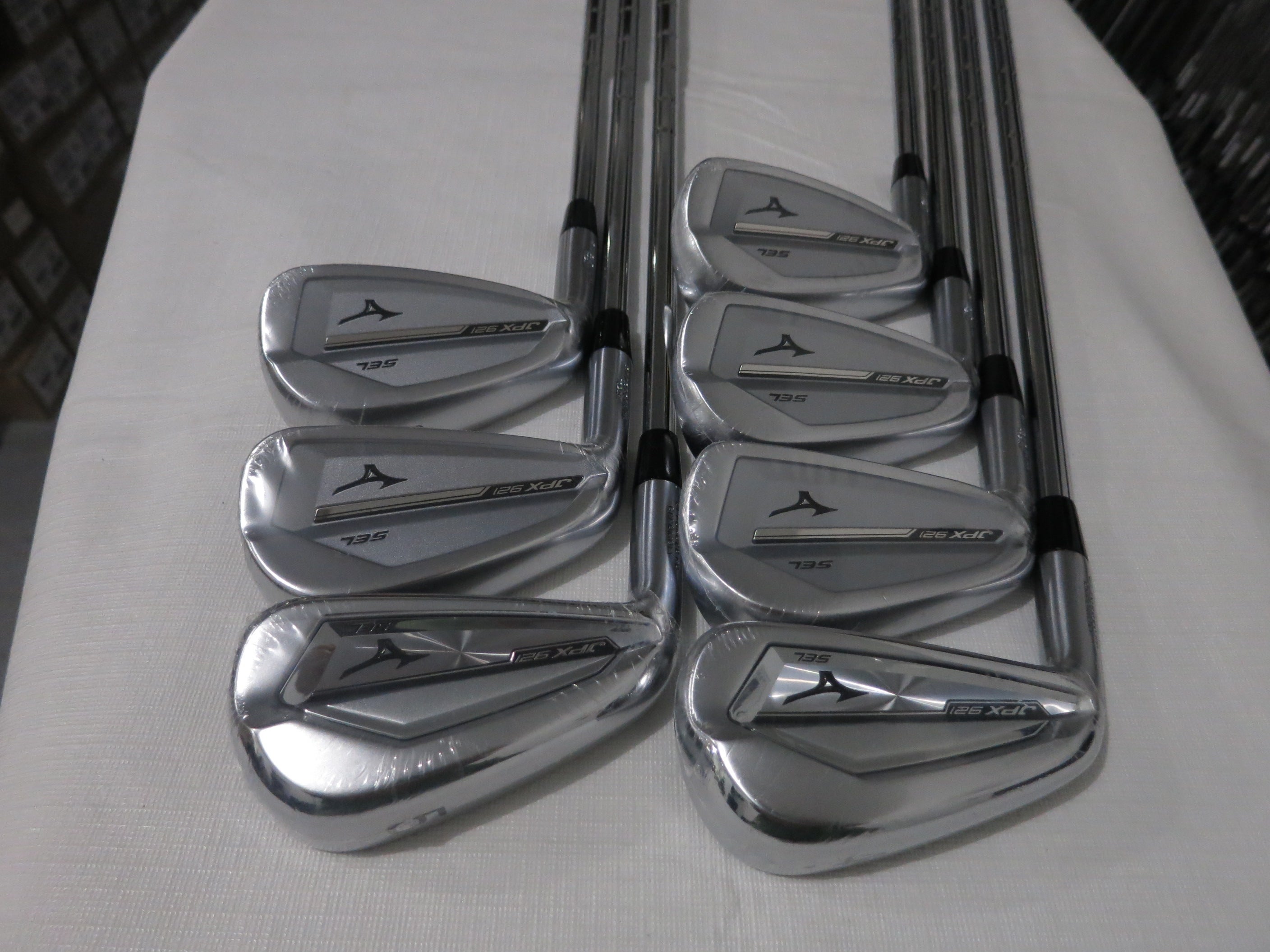 Mizuno JPX-921 SEL Iron Set 4-PW KBS Tour 120 Stiff Flex Steel