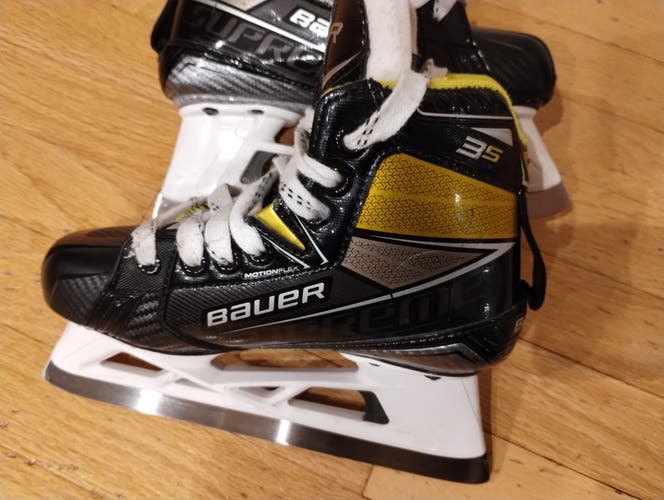 Used Bauer Regular Width  Size 1 Supreme 3s Hockey Goalie Skates