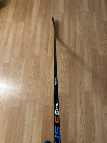 Senior Bauer Nexus E5 Pro Hockey Stick P92M Right 77 Flex Grip